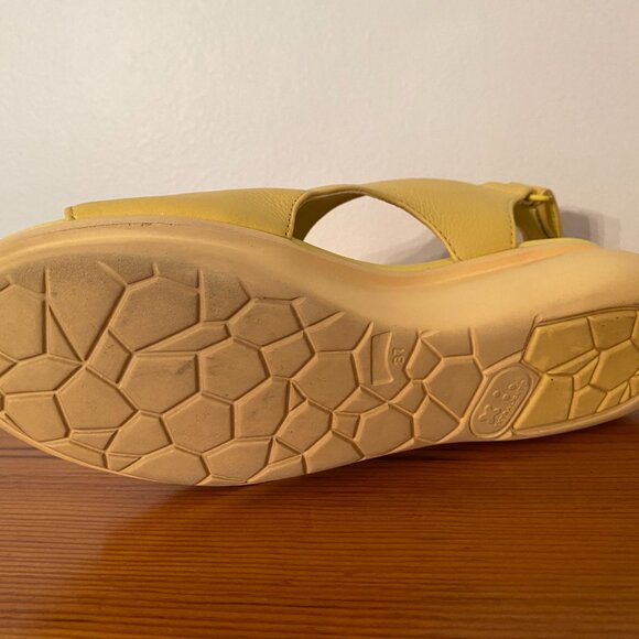 Camper Yellow Balloon Leather Sandals Size 7 - Picture 10 of 12